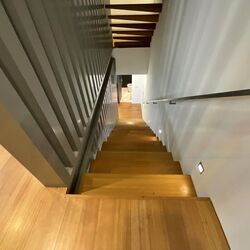 illoura photo thumbnail #4